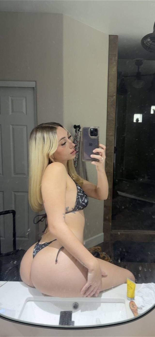 😘PAYMENT IN PERSON 💯NEWLY SEXY 😍 GIRL 💕 I SELL ALL KINDS OF NUDES AND DRUGS 💊 AND FACETIME 🩷 - Image 3